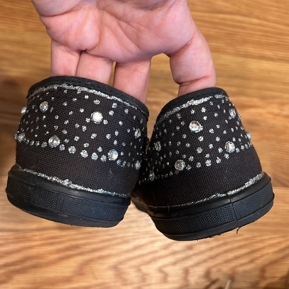 Vintage Cache bundle of 2 hand painted embellished sneakers women’s size 7 - Picture 9 of 16